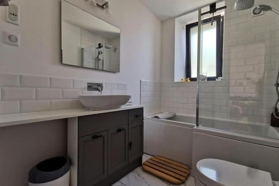 Gite Du Moulin Toucan Berneuil  Екстериор снимка